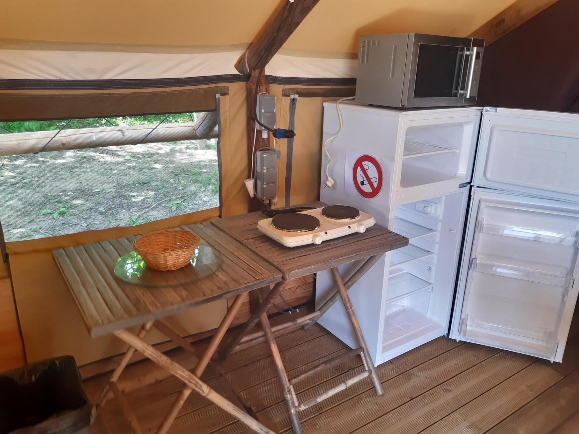 Camping Pommiers Des Trois Pays Licques Εξωτερικό φωτογραφία